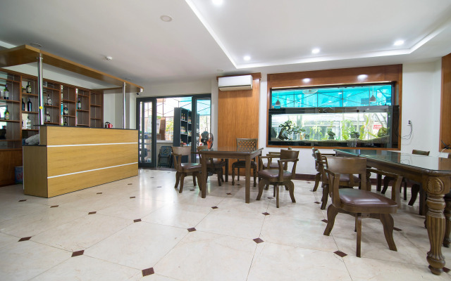 Reddoorz Plus @ Phu My Hung Residence