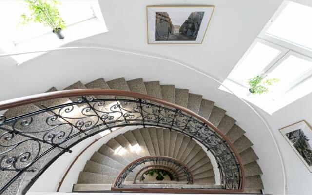 Between Schoenbrunn and City Center Apt 35