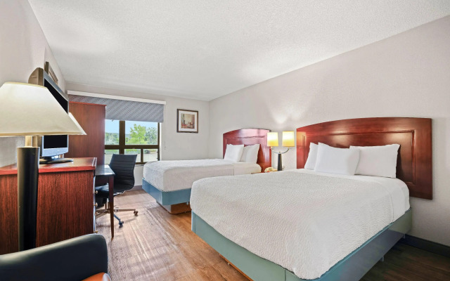 Days Inn by Wyndham Utica