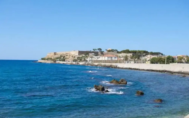 Best Family Friendly Villa Near Lake Kournas
