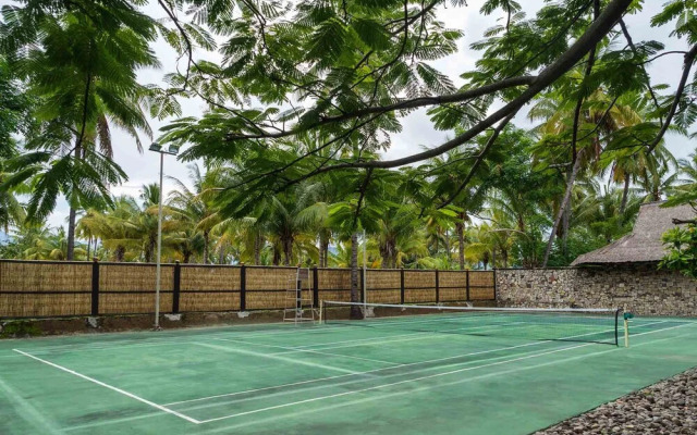 Sira Beach House