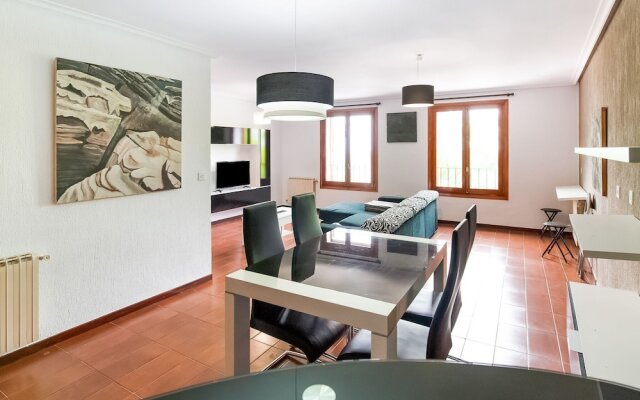 Hillview Holiday Home in Laguardia With Terrace