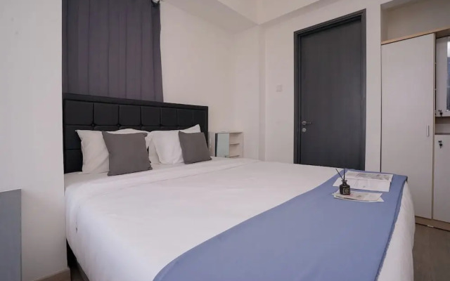 Good and Cozy 2BR at Collins Boulevard Apartment