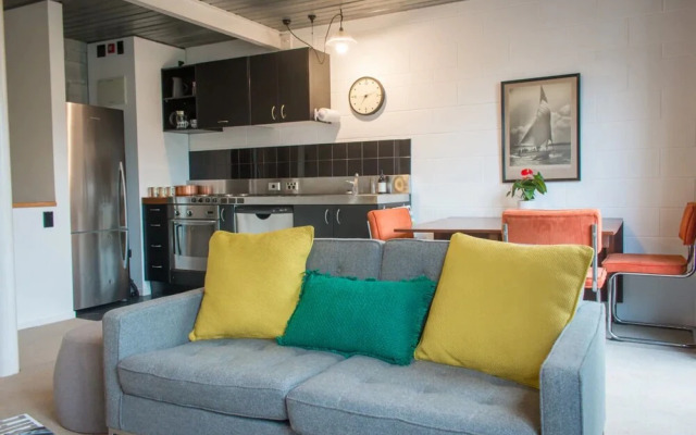 Sunny 3 Bedroom Townhouse Central With Park Views