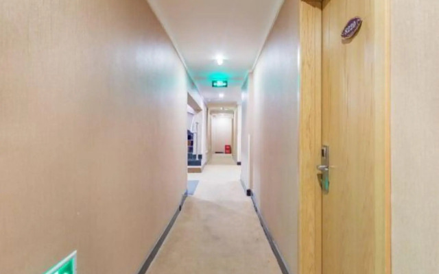 Youyi Hotel (Langfang High-Speed Railway Station Tianhe Antique City)