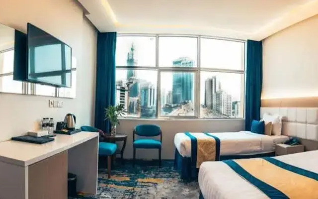 Taj Park Hotel
