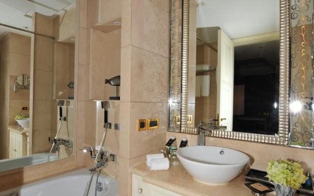 Wealthy All Suite Hotel Suzhou