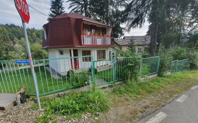 Casa RONDA numai în intregime, 1-6 persoane, min 4 zile, 130 mp bine incalziti, 3 dormitoare, sufragerie, bucatarie, veranda, terasa, parcare in curte, ideala pentru lucru la distanta, insorita, discreta, zona linistita, usor accesibila - Cottages_and_Houses in 普雷代亞爾 - Photo 3