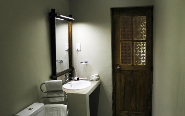 The Tenth Hotel