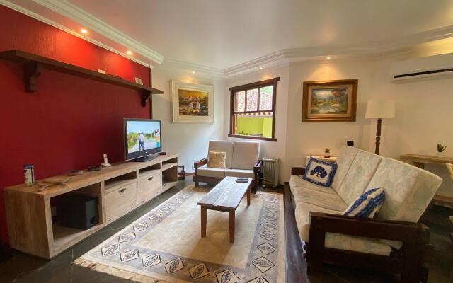 Casa Vargem Alegre, 4 quartos, piscina, gourmet e condomínio completo