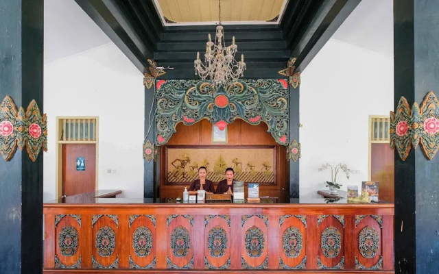 Royal Brongto Hotel