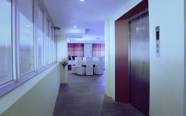King & Queen Hotel
