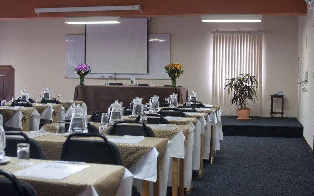 San Isidro Inn