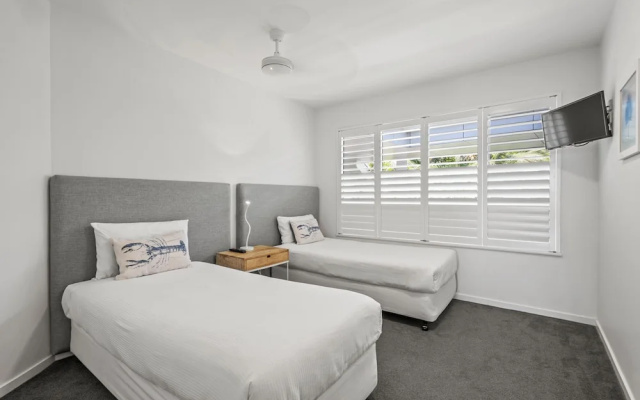 Sunshine Vista – Guest Rooms – Sunshine Beach