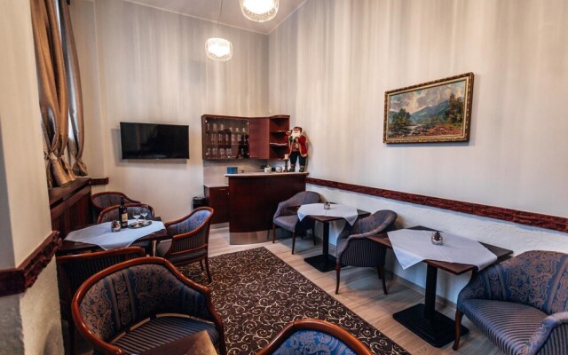 Star Hotel