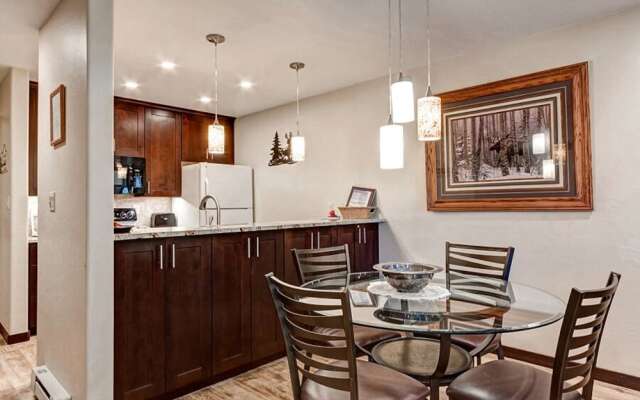 1001 Grandview C14 by RedAwning