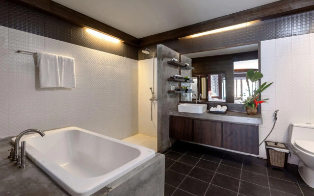 Naina Resort & Spa Hotel