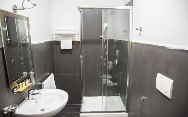 Inn Rome Rooms & Suites