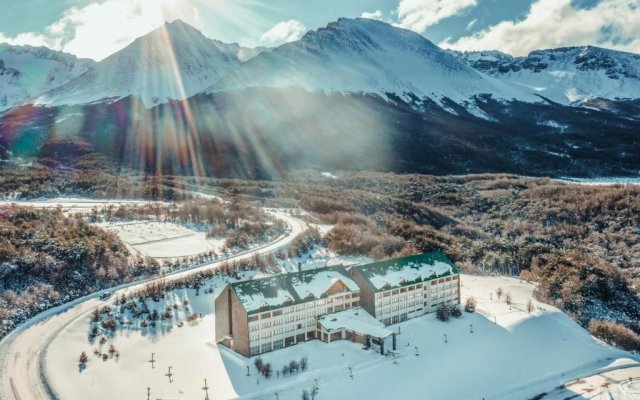 Cyan Del Glaciar Hotel