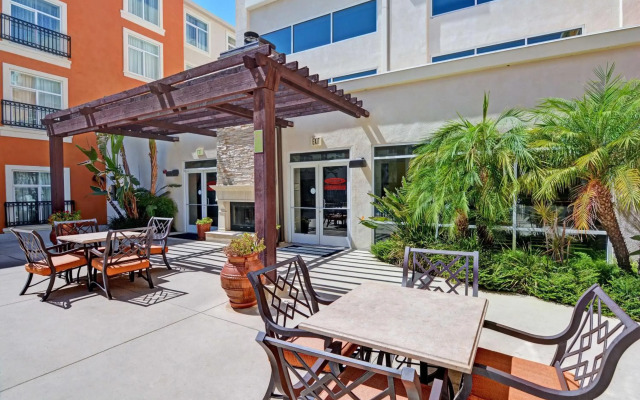 Embassy Suites by Hilton Valencia