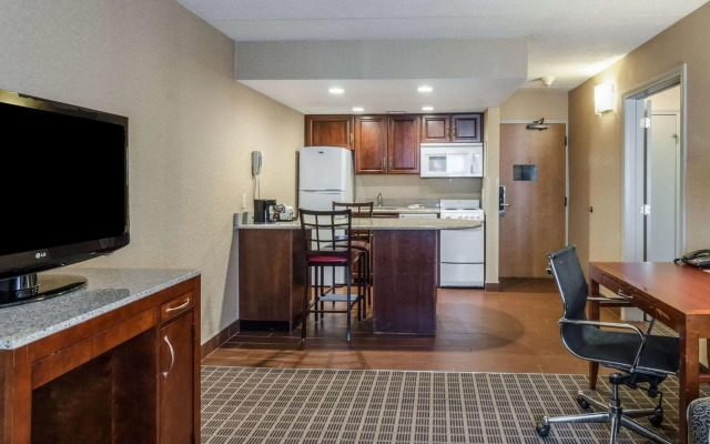 Comfort Inn & Suites