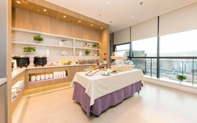HanTing Premium Hotel (Xining Tangdao Wanda Plaza)