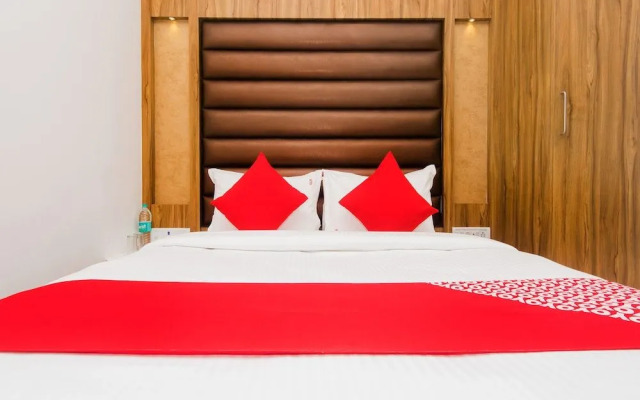 OYO 15519 Hotel Grand Residency