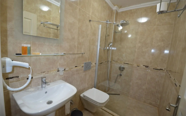 Hotel Cachet Adults Only