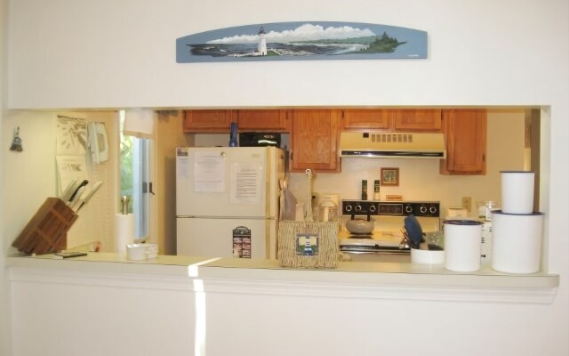 131 Howland - 2 Bedroom Condo