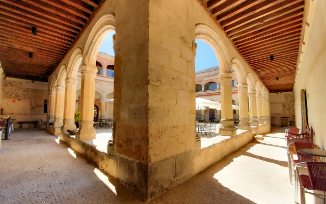 Hotel San Antonio El Real