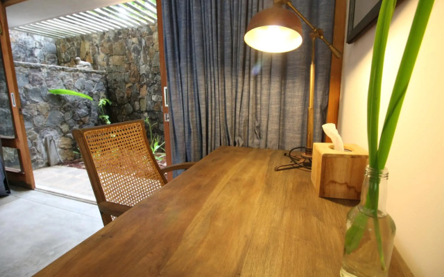 Villa Saffron Hikkaduwa