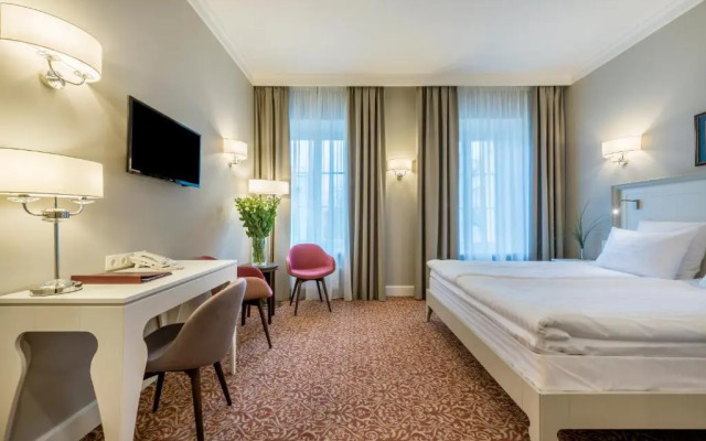 Ratonda Centrum Hotel