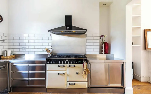 Retro Charm and Modern Comforts
