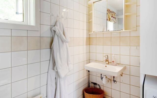 5 Person Holiday Home in Tanumshede