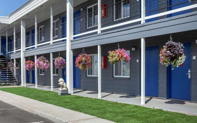 Rodeway Inn & Suites Ontario