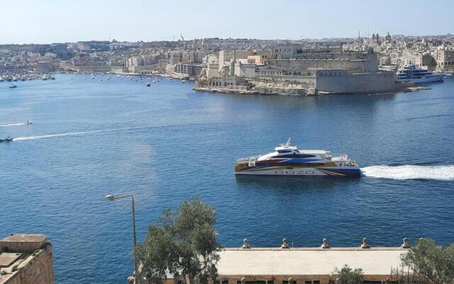 Nr65 Valletta Portview Apartment