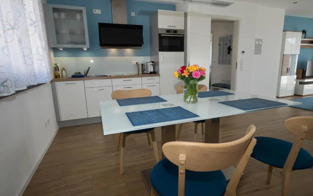 16Lilien Apartmentwohnung Gartenblick