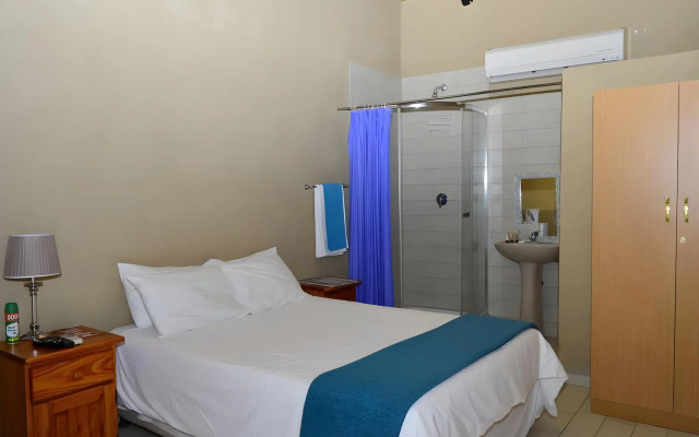 Sand River Resort