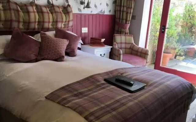 The Golden Pheasant Hotel
