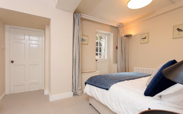 Incredible 2 Bedroom Flat next to Westminster Abbey