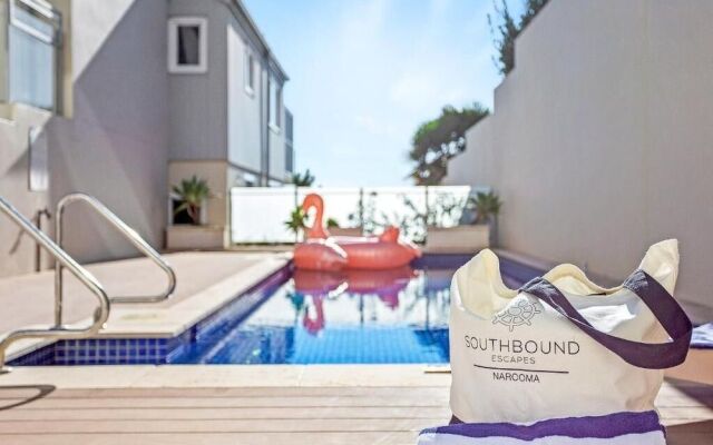 Southbound Escape at the Wharf