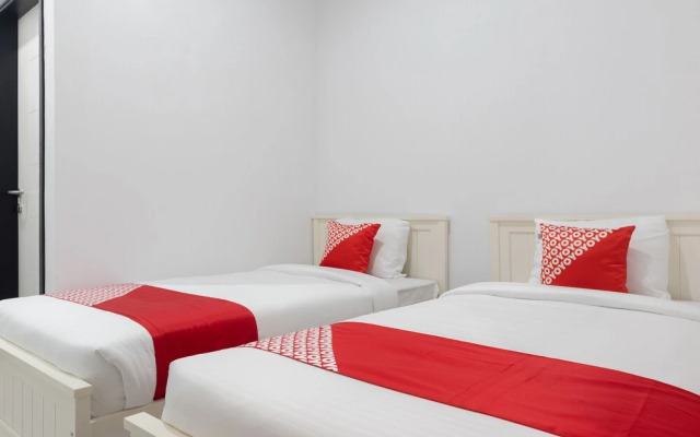 Cozy Stay by OYO Rooms