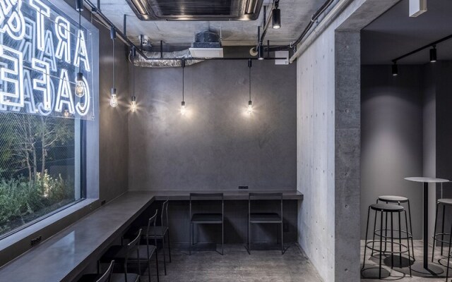 Spatium Ginza Pony