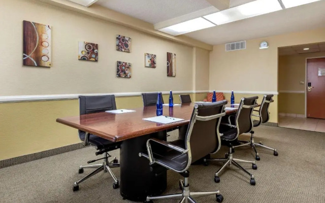 Quality Inn & Suites Vestal Binghamton