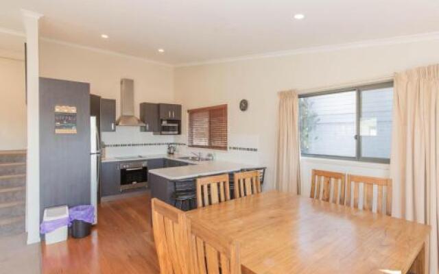 Boronia 6/30 Nettin Circuit