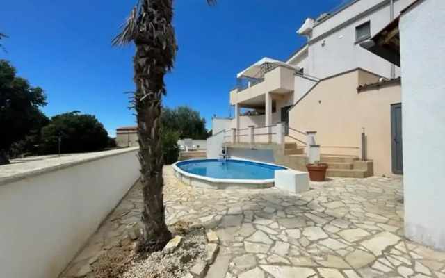 Pleasant Apartment With Pool