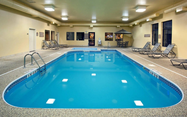 Holiday Inn Express Hocking Hills-Logan