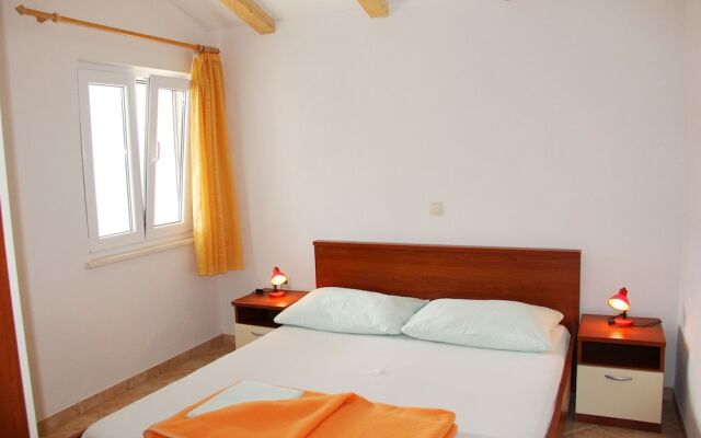 Villa Vanda Seafront Apartments