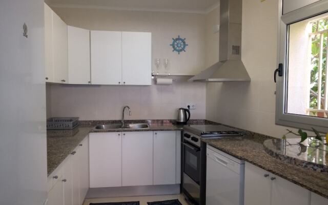 Bright And Comfortable House 20 Min To Barcelona