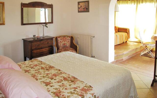 Tuscan Villa With Sea Views